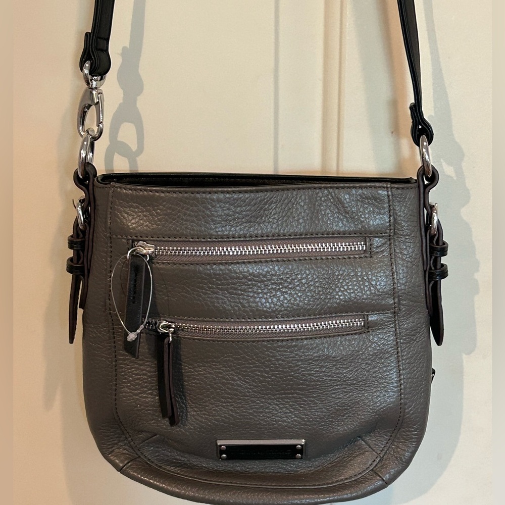 Tiganello Silver Gray Leather Zippered Crossbody Bag